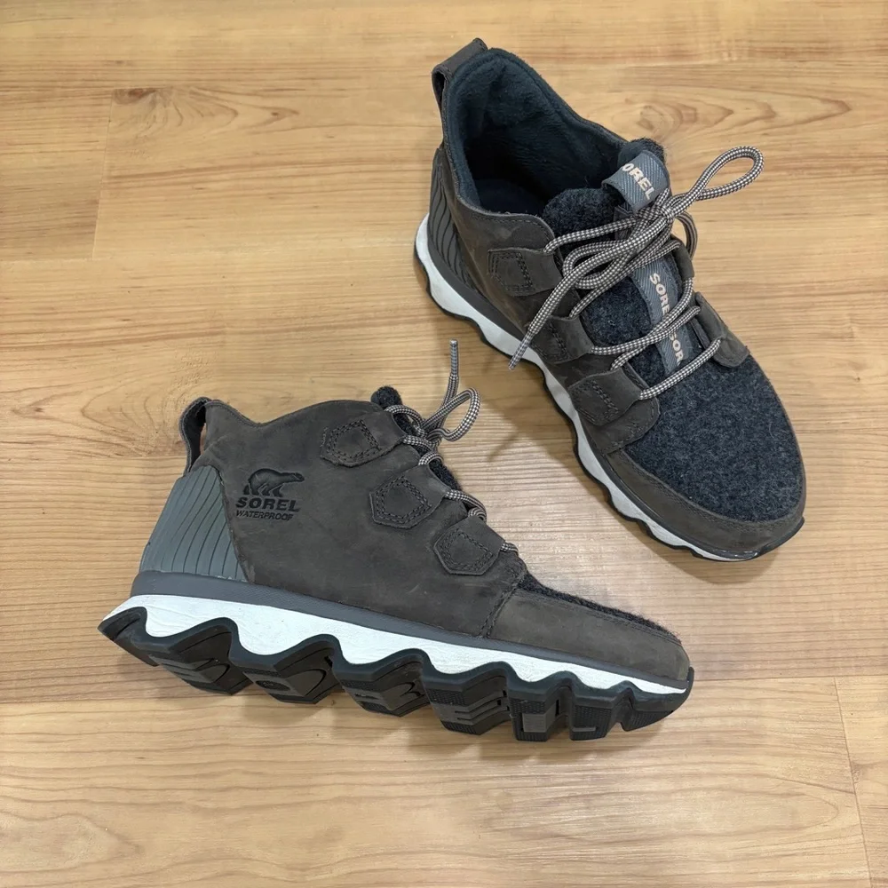 {Sorel} Gray Lace-Up Sneaker Boot Kinetic Caribou Snow Boot